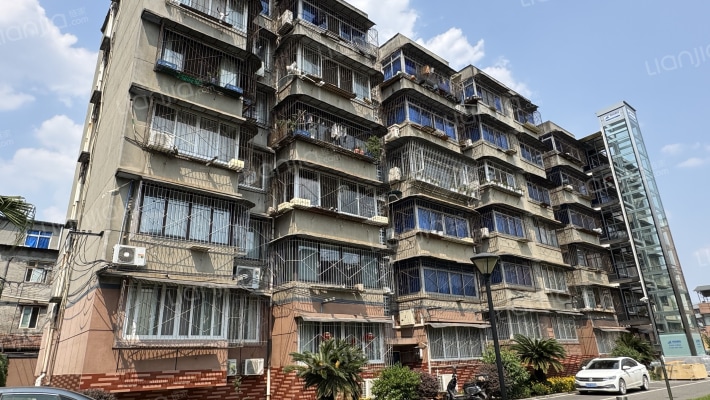 浦兴街240号外景图