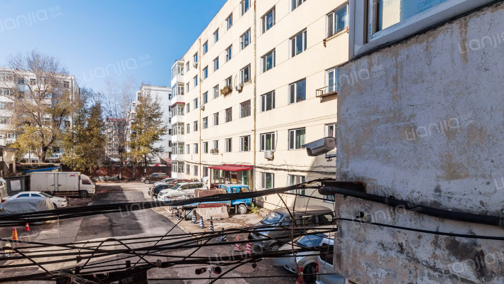 投资专科家属小区外景图