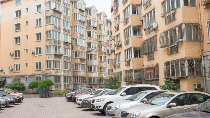 大连门小区外景图