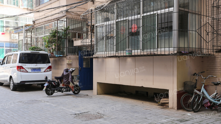 工程公司宿舍外景图