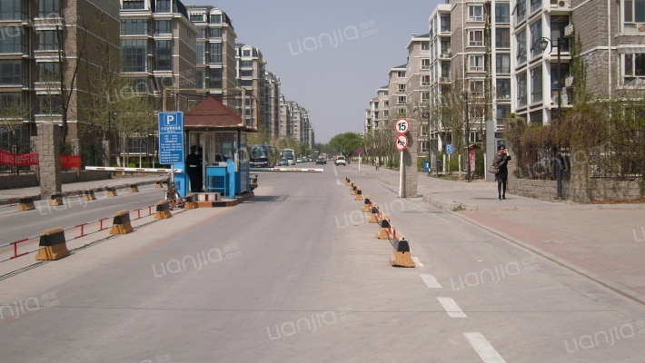 天通苑中苑外景图