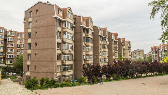 台扩小区外景图