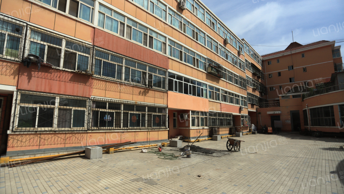 马路街商苑外景图