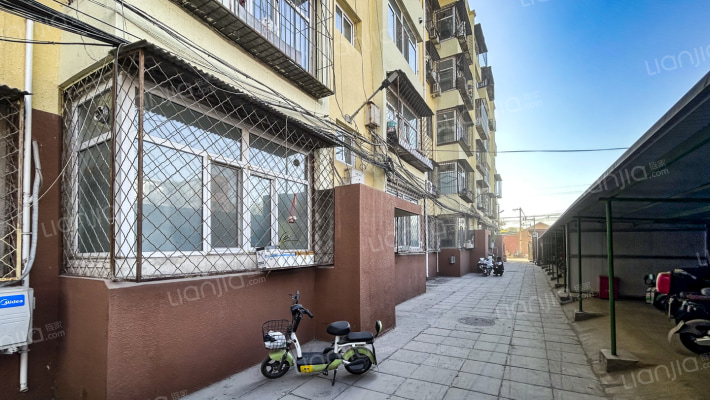 沙河生产宿舍外景图