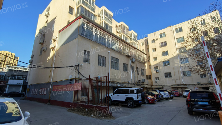 金领公寓外景图