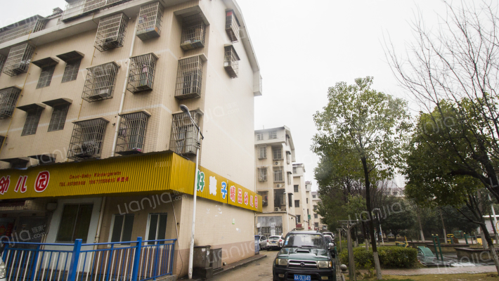 黄泥塘小区外景图