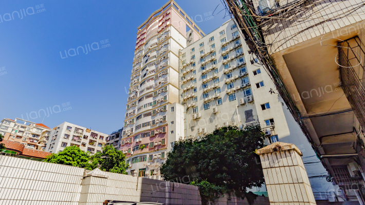 兴华大厦外景图