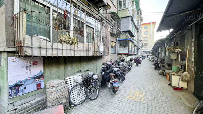 市药材公司宿舍外景图