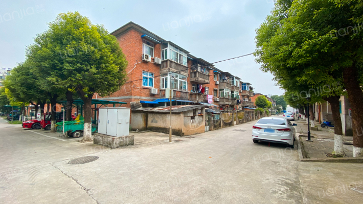 中铁四局七公司家属院外景图