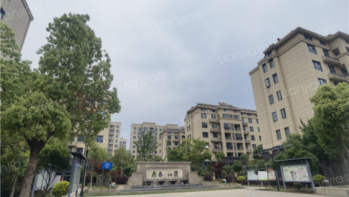 鼎泰·沁园外景图