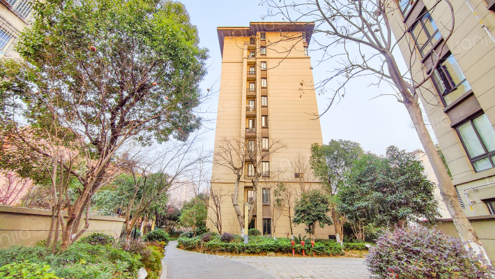 新乐章小区外景图