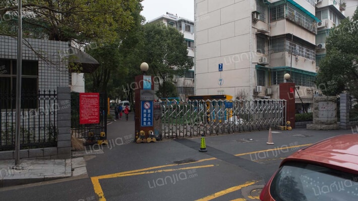 长塘山村外景图