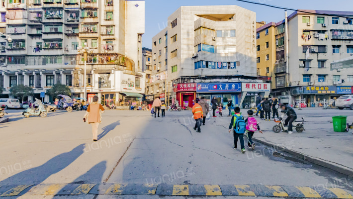 润丰广场外景图