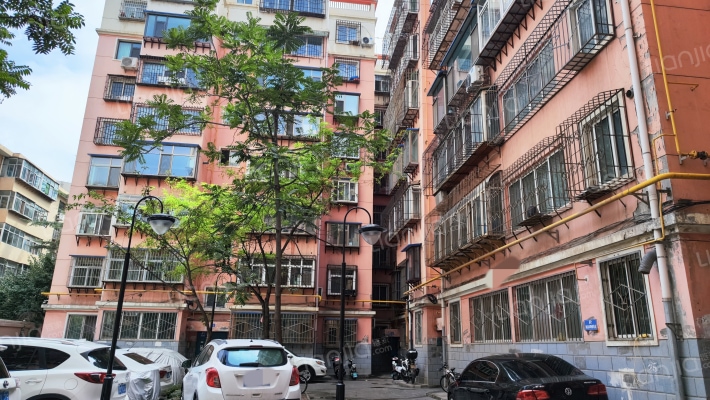 安厦小区外景图