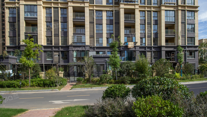 安粮秀山城市广场二期外景图