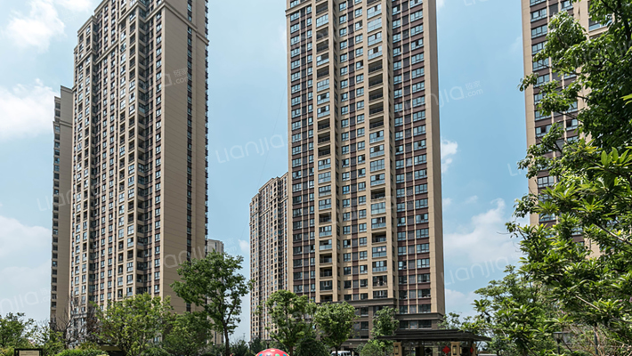 景瑞曦之湖外景图