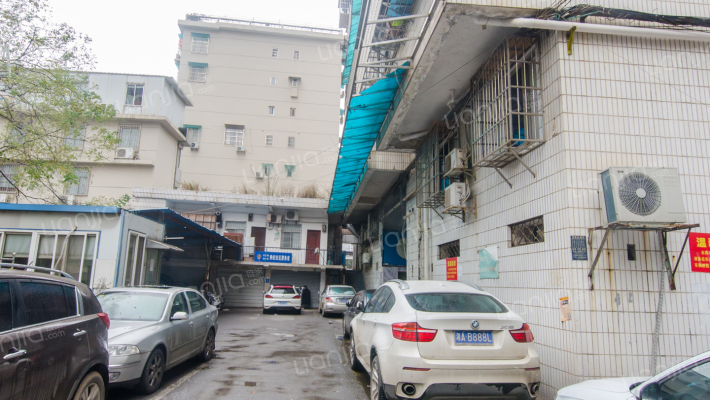 天心大厦外景图