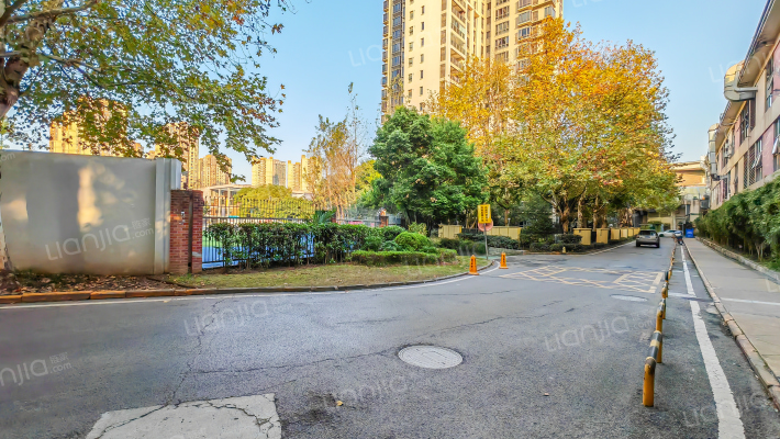 龙湖蓝湖时光外景图