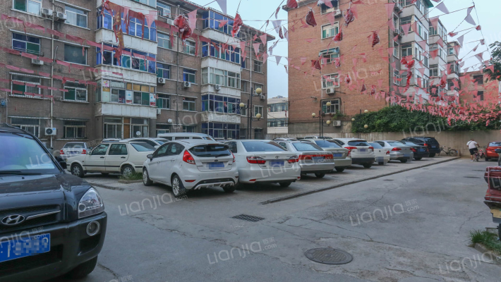 荣康假肢厂小区外景图