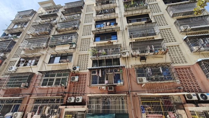 公交园小区外景图