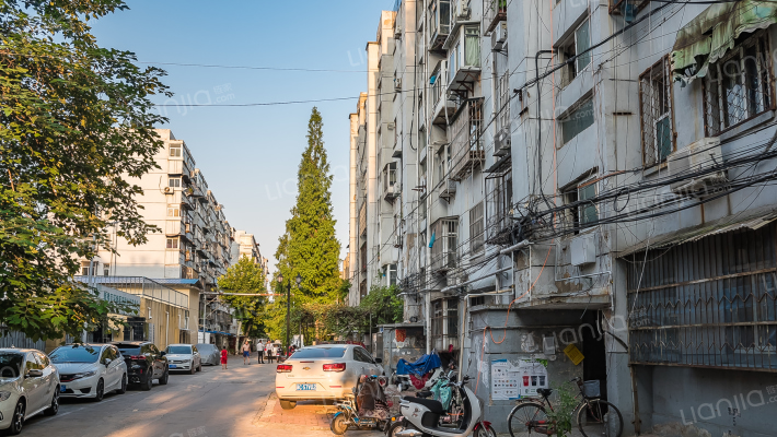 东华小区外景图