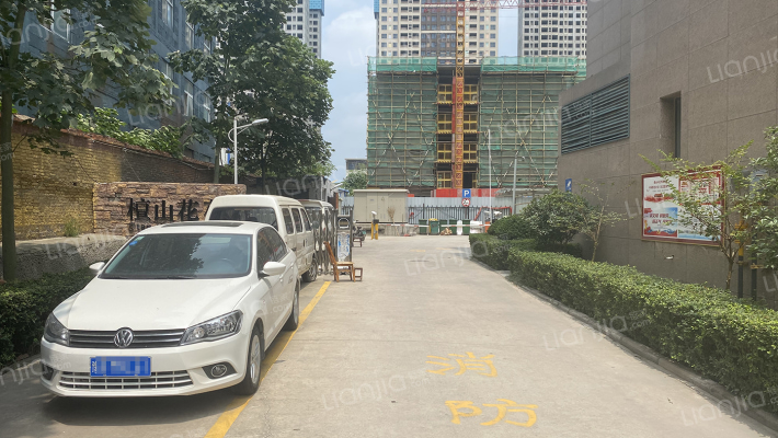 檀山花苑外景图