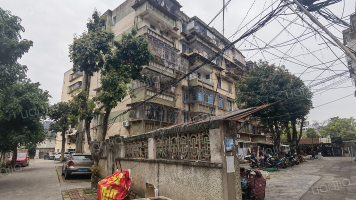 集美工业学校宿舍外景图