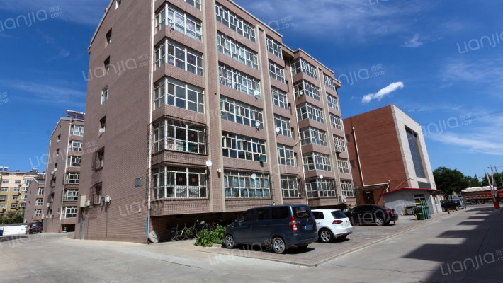 胜利路63号院外景图