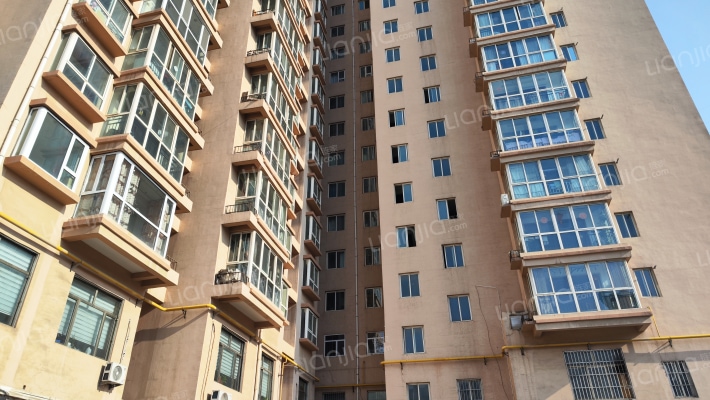 西部市场商住楼外景图