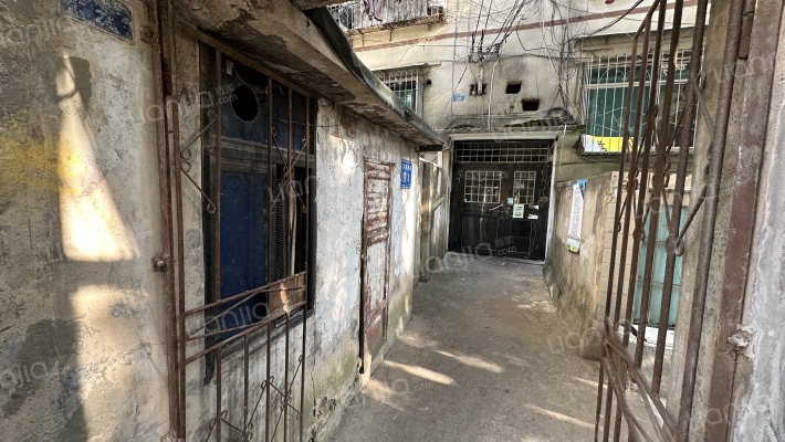 月亮岩路2号外景图