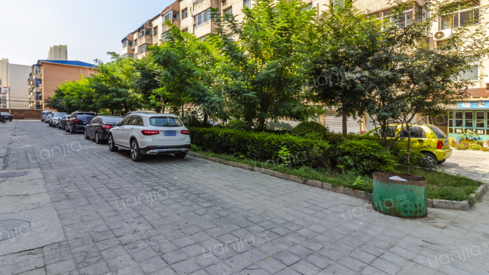 康宁园小区外景图