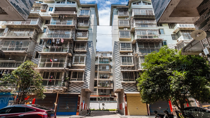 杏花苑小区外景图