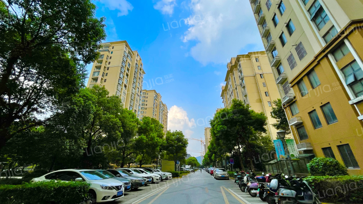 马鞍苑一区外景图