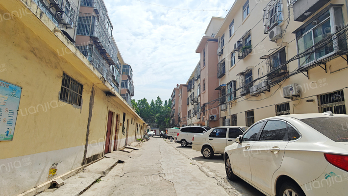 铝制品厂宿舍外景图