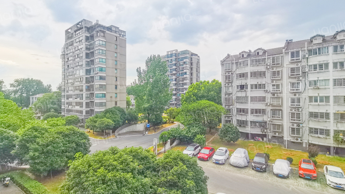 泾水公寓西区外景图