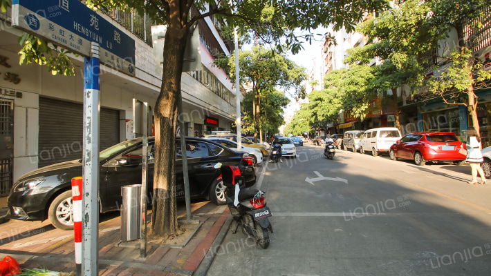 西区沙朗恒苑路外景图