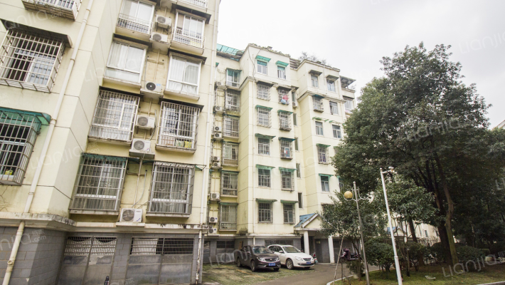 岳麓区检察院宿舍外景图