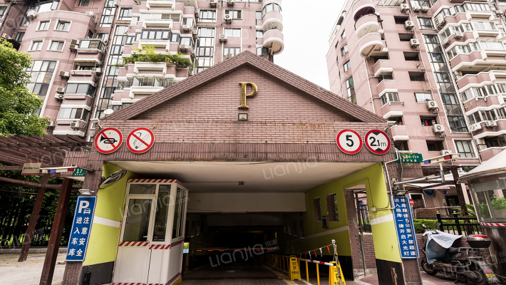 鹿特丹花园外景图