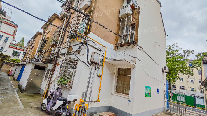 斜西街405号外景图