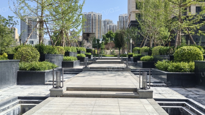 佛慈教育城外景图