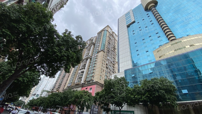 鸿瑞大厦外景图