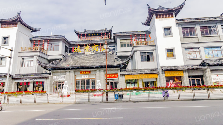 城隍庙商城外景图