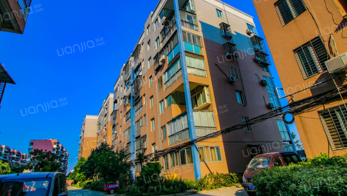 滨江花园外景图