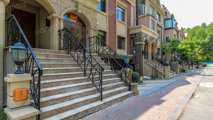 御翠豪庭长春外景图