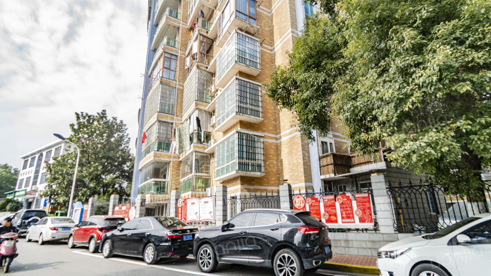 廻龙公寓外景图