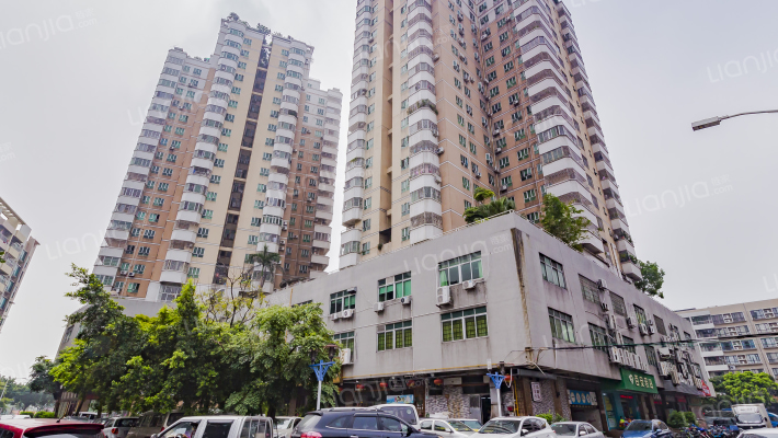 华乐大厦外景图