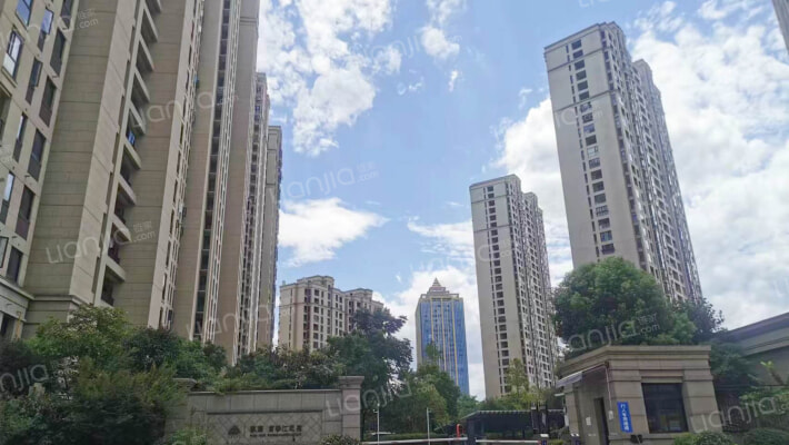 飘鹰富春江花苑外景图