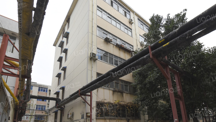 中心医院住宅楼外景图