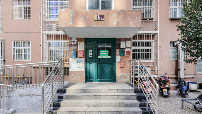 河南信息工程学院家属院外景图