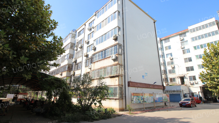 华宝小区外景图